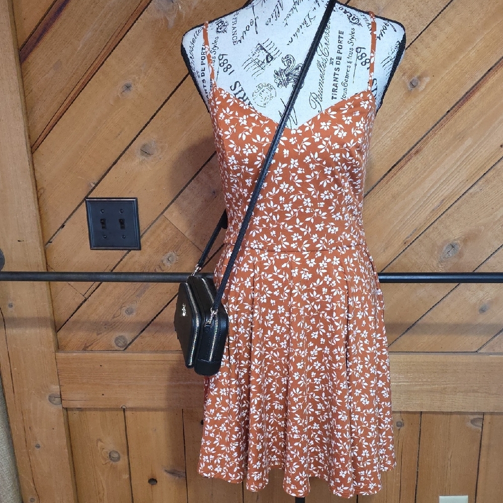 The General Good Rust Orange Floral Mini Dress‎ Strappy Back V-Neck Medium